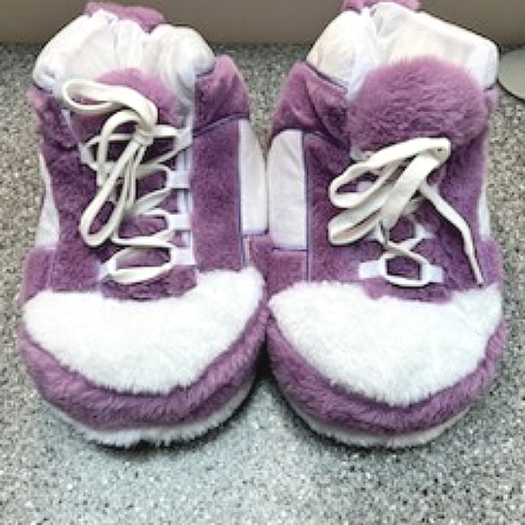 Slipper - Picture 3 of 3